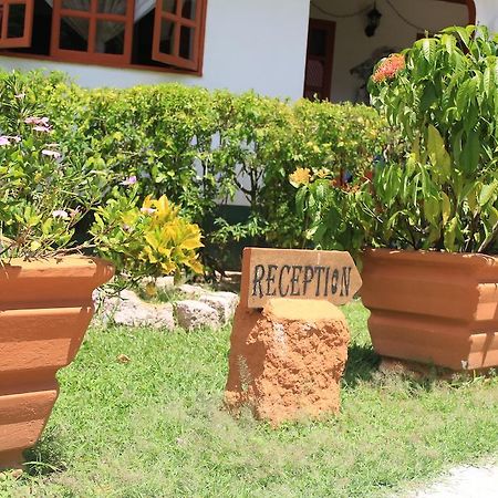 Veronic Self-Catering Guest House La Digue Exterior foto