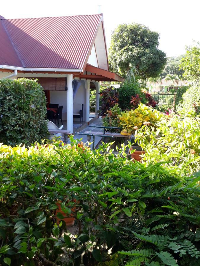 Veronic Self-Catering Guest House La Digue Exterior foto